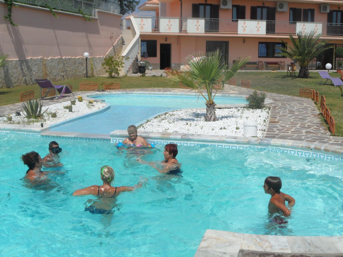 كوريليانو كالابرو Chimento Resort المظهر الخارجي الصورة