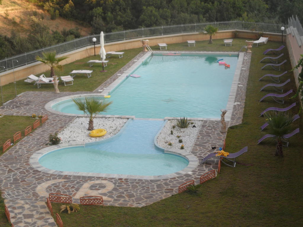 كوريليانو كالابرو Chimento Resort المظهر الخارجي الصورة